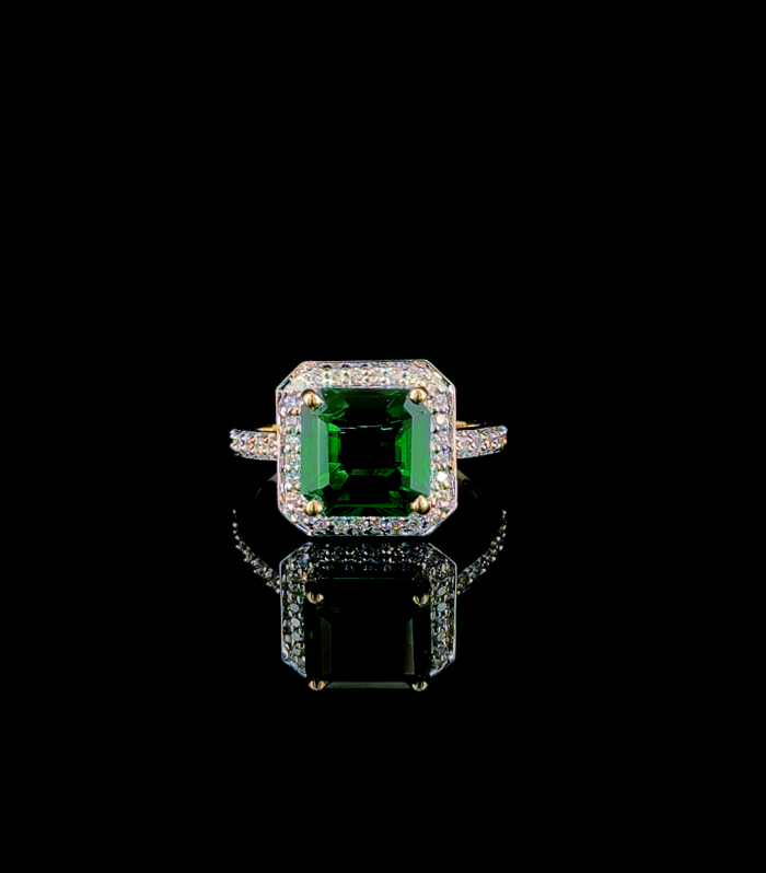 Emerald Noir Halo Ring