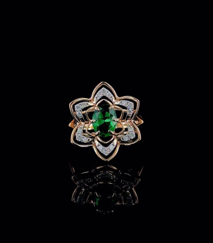 Emerald Fleur Ring
