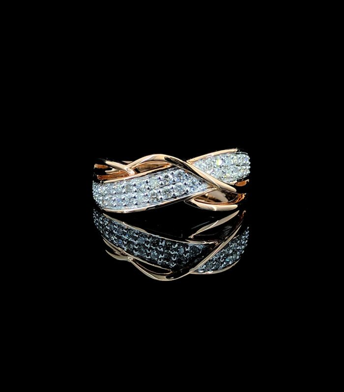 Interlace Aura Diamond Ring