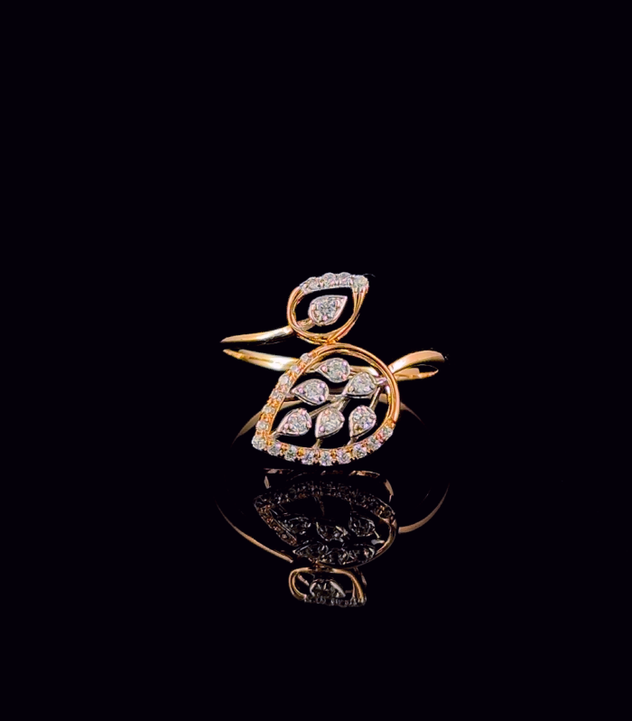 Avira Leaf Grace Ring
